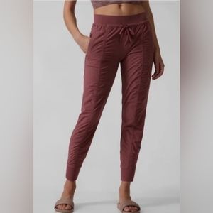 NWT Athleta Attitude II Pant, Size 6, Tawny Rose